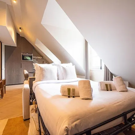 Апартаменты Enjoy Parisian Life In An Elegant Flat - Le Marais